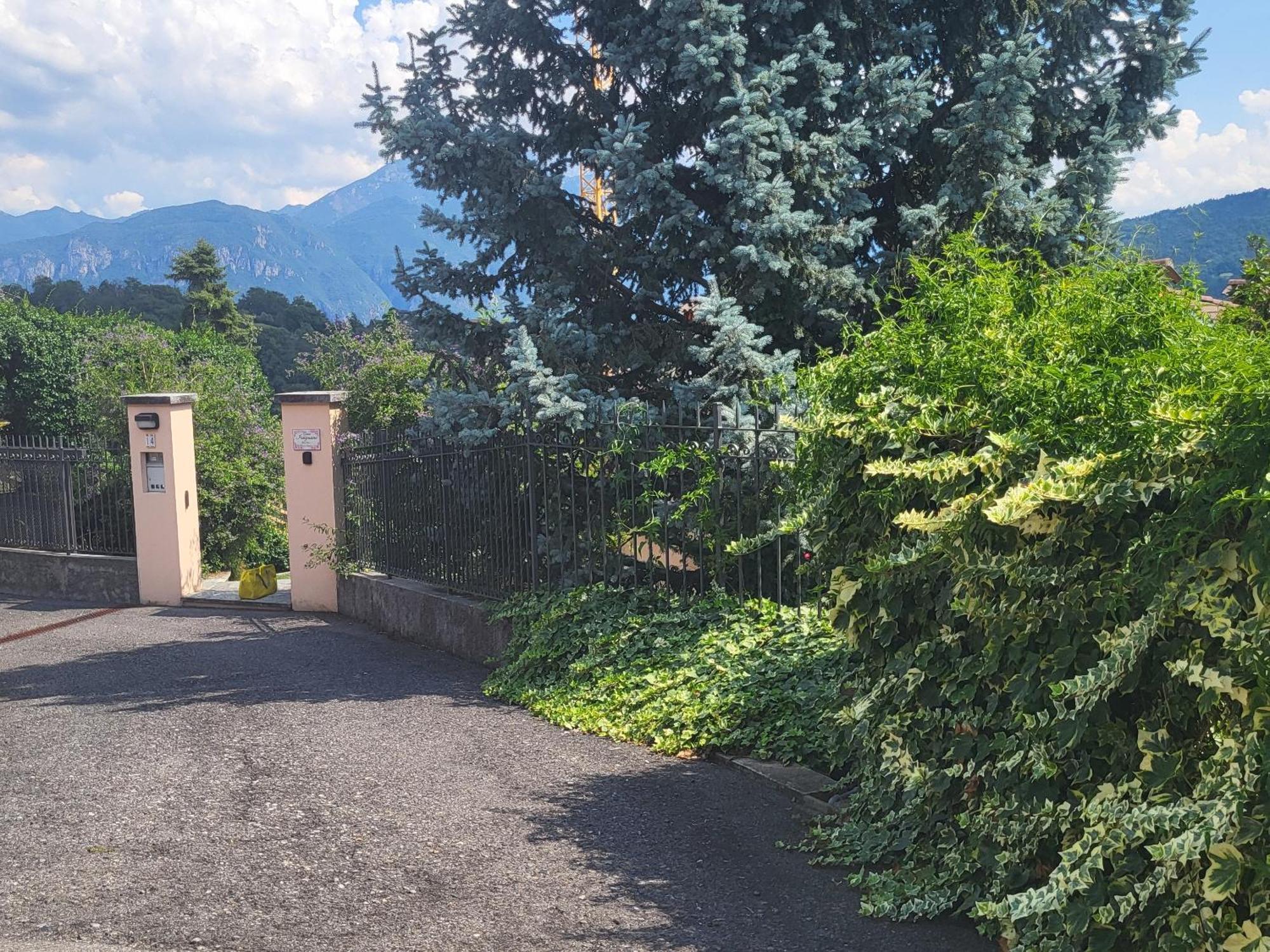 Casa Intignano - Appartamento Con Terrazzo Vista Lago Тремеццо Номер фото